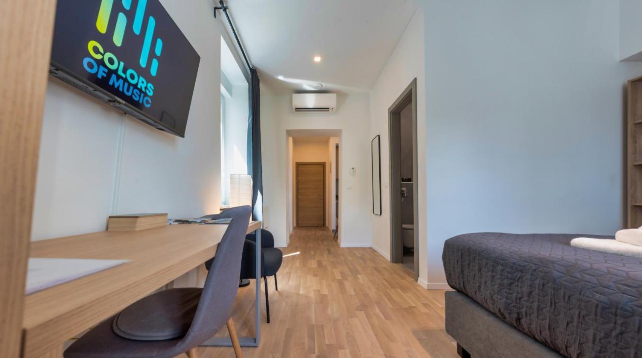 Apartment Colors Of Music, Centre