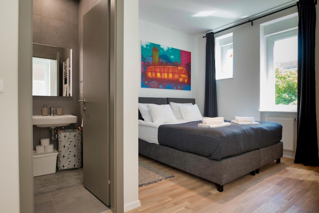 Colors Of Music, Centre Apartment